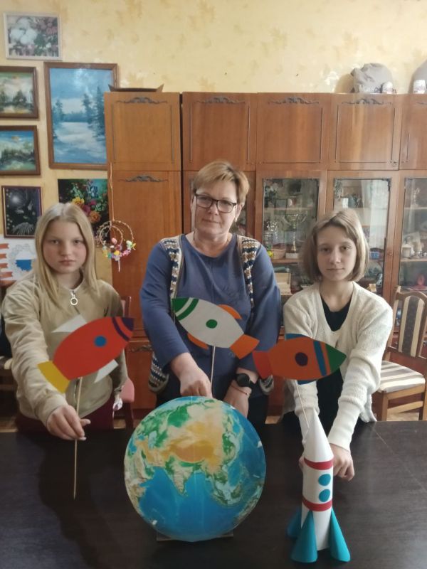 В учреждениях культуры Чаплинского муниципального округа прошли увлекательные мероприятия, приуроченные к Дню космонавтики