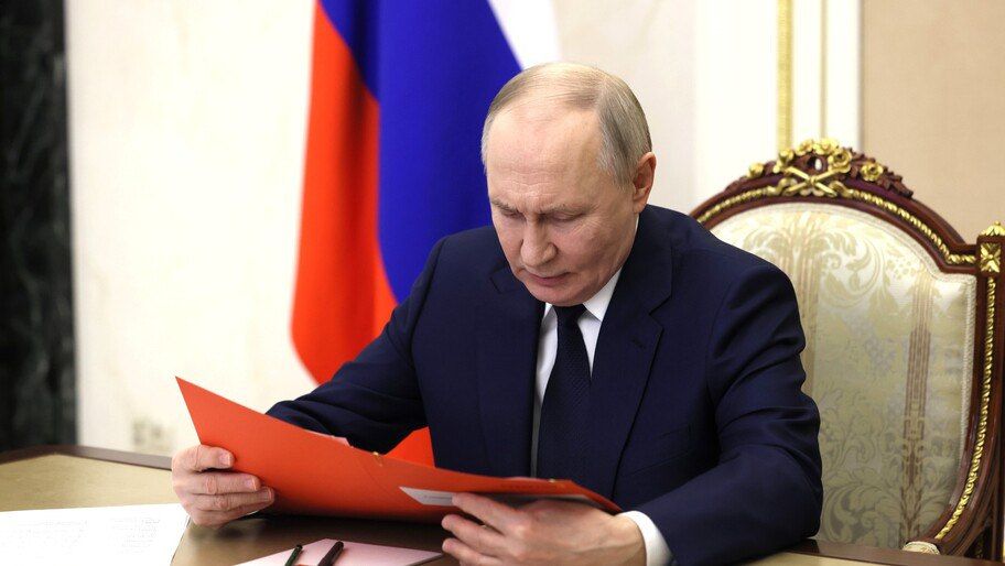 Путин: россияне должны понимать, куда расходуются средства за оплату ЖКУ и капремонта