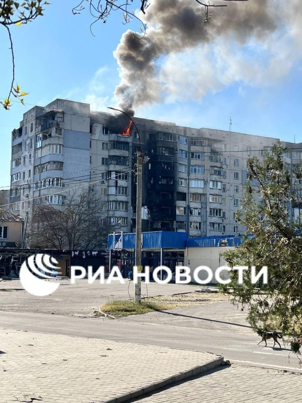 Дрон ВСУ атаковал жилой дом в Алешках