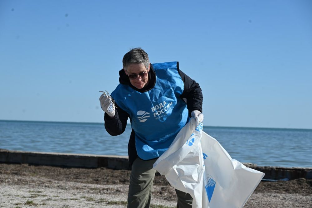 "Вода России" в действии: в Скадовске убрали детский пляж