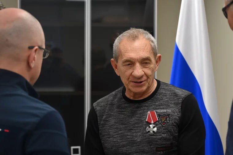 Путин присвоил звание героя России главврачу Херсонской больницы Владимиру Харлану, следует из указа