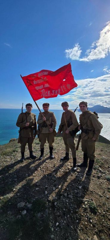 В День освобождения города ялтинцы встречали участников шествия «Дорогами освободителей»