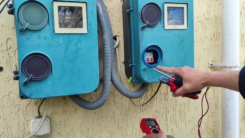 Аварийная бригада из Кабардино-Балкарии работает в Скадовском округе