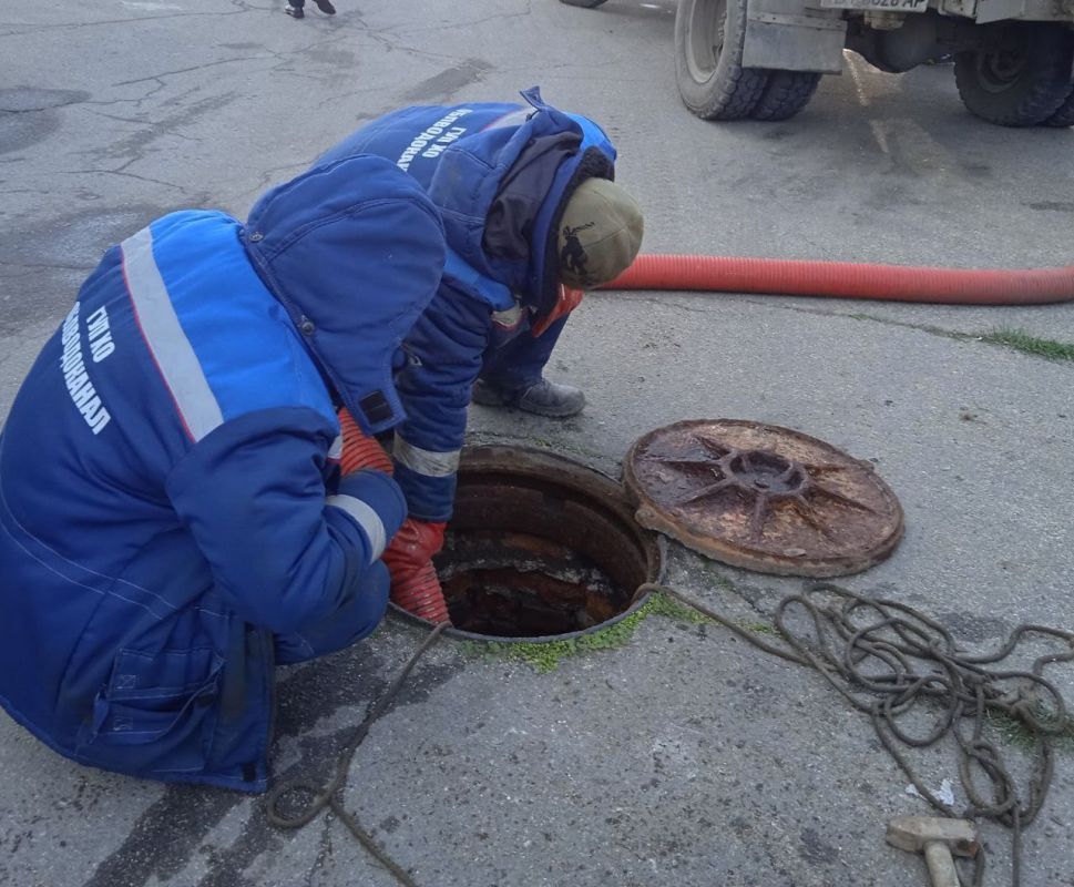 Специалисты Генического ТПУ продолжают работу по обслуживанию и ремонту коммунальной инфраструктуры