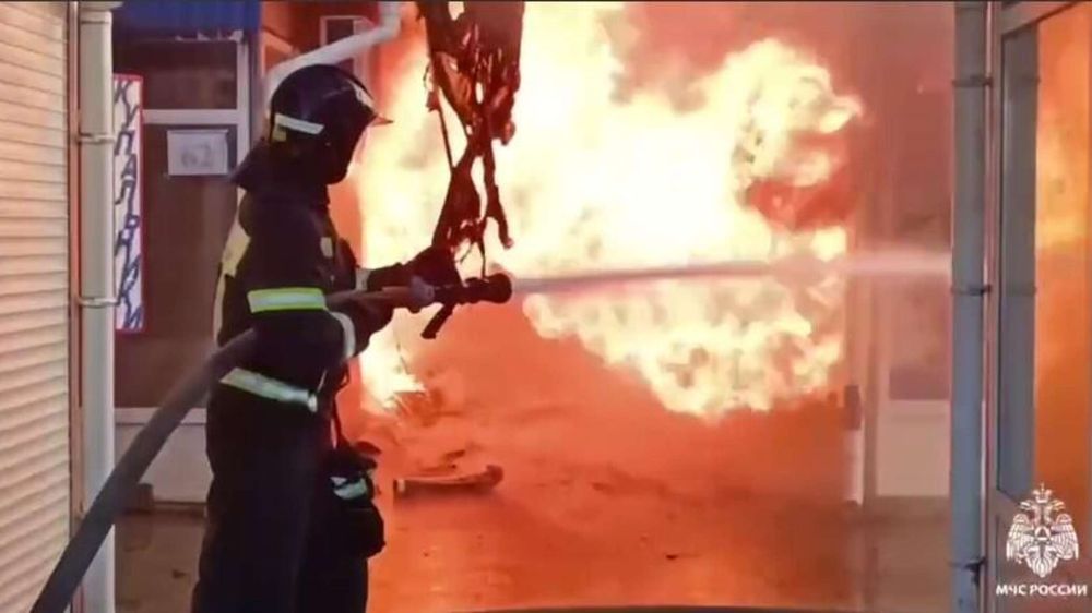 Пожар на центральном рынке Геническа – есть пострадавшие