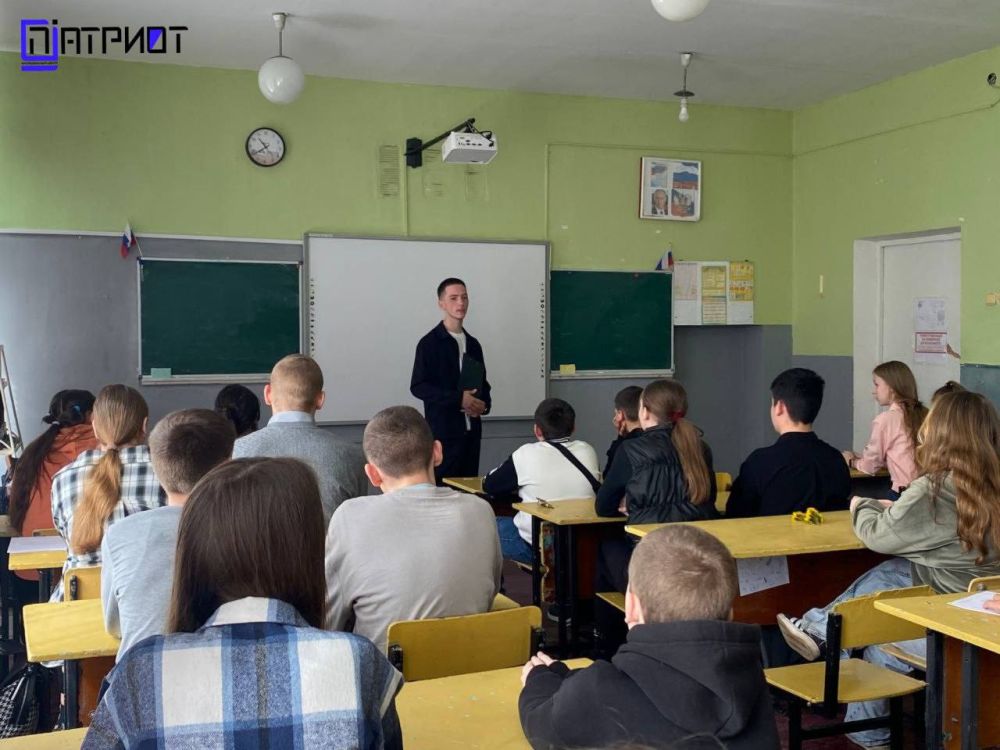 #ПРОЯВЛЕНИЯ. В ГБОУ ХО «Новософиевская школа Голопристанского района» прошло интерактивное занятие по теме «Профилактика негативных явлений» В ходе дискуссии ученики рассмотрели проблемы, с которыми сталкиваются молодые...