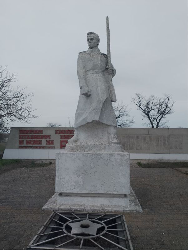 В преддверии празднования 80-летия Победы в Великой Отечественной войне заместитель секретаря первичной отделения партии «Единая Россия» Кибка О. Л., члены партии, активисты и работники МУК «Возрождение» приняли участие в...
