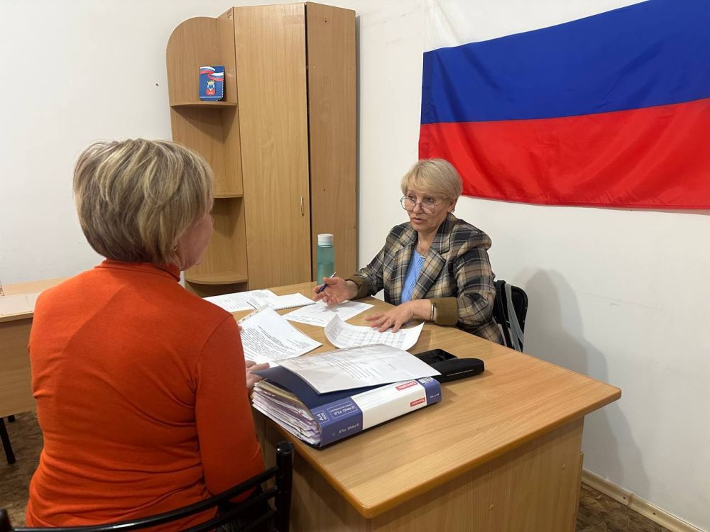 Прием граждан в городе Каховка в офисе Совета депутатов провела депутат от партии «ЛДПР» Елена Филипчук