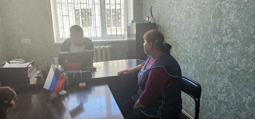 Администрация Каховского округа продолжает предоставлять бесплатные юридические консультации жителям округа