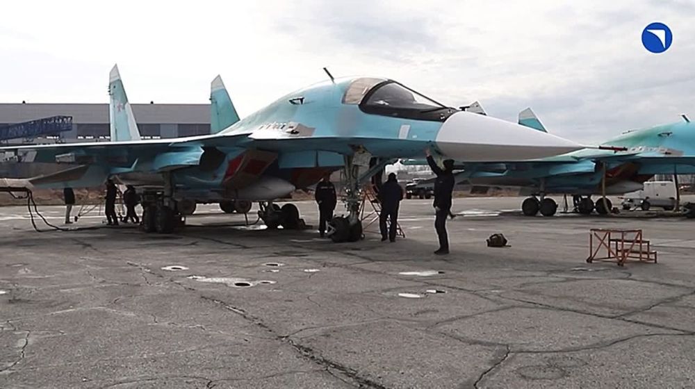 Партию новых истребителей-бомбардировщиков Су-34 получило Минобороны РФ от Объединенной авиастроительной корпорации
