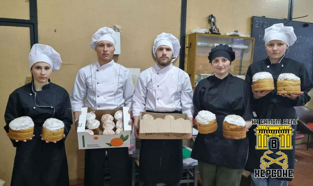 100 пасхальных куличей, подарили тем кто нуждается в поддержке и заботе