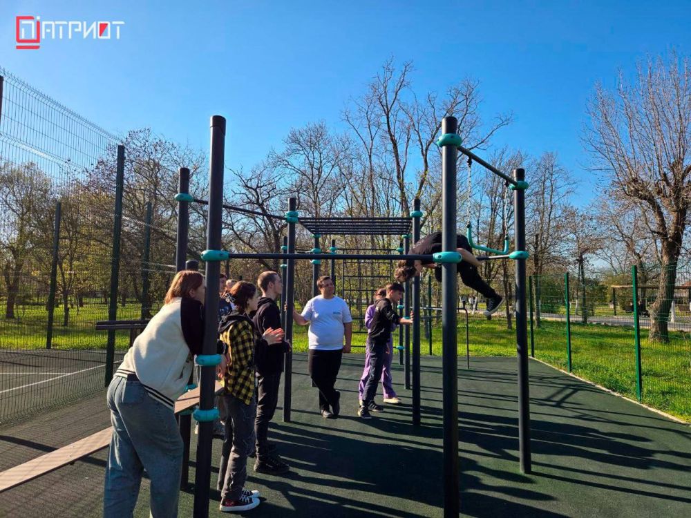 Тренировка с РСО!. Для бойцов из студотрядов Херсонщины была проведена разминка и тренировка с РСО! Рустам Макар – комиссар студенческих отрядов Херсонской области организовал очередное спортивное мероприятие для наших ребят...