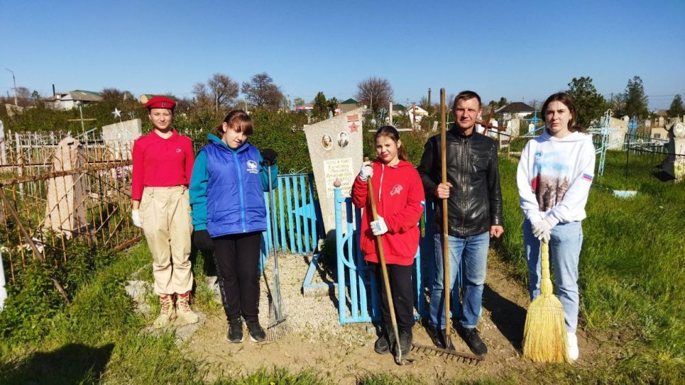 С уважением к Герою. Вчера, 19 апреля, в рамках акции "Дорогами Славы", приуроченной к 80-летию Победы в Великой Отечественной войне, активисты Всероссийских общественных движений "Юнармия" и "Волонтеры Победы", а также...