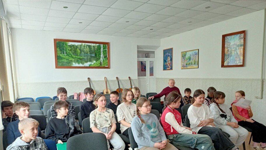 Цикл «Десять дней до Победы» стартовал в Скадовской детской школе искусств