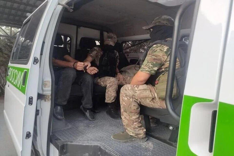 20 мигрантов из Таджикистана незаконно проживали в херсонском сельском клубе