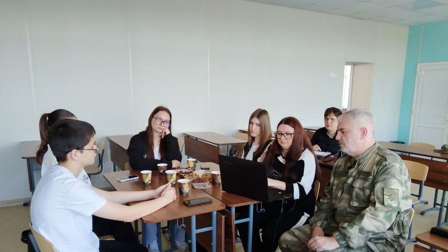 Школьники из Геническа приняли участие во всероссийском онлайн-турнире ко Дню Победы