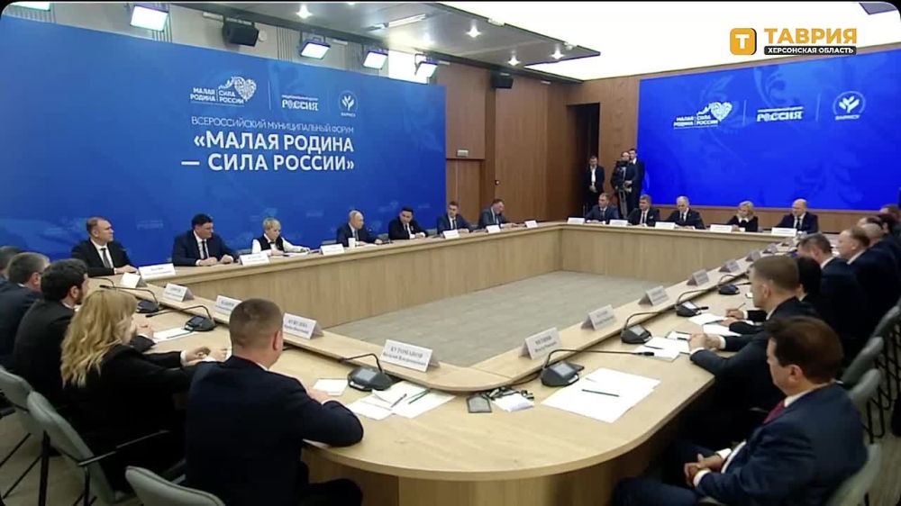 Владимир Путин отметил важность соблюдения сроков работ по восстановлению исторических регионов России