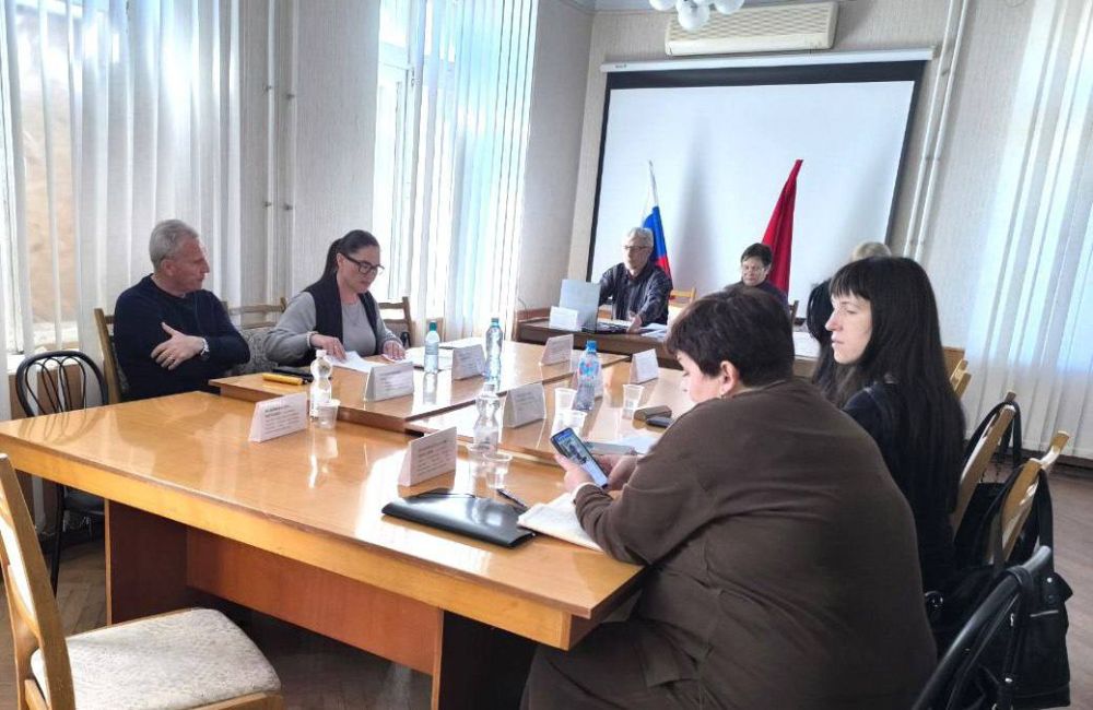 В Новой Каховке состоялось заседание комиссии по делам несовершеннолетних и защите их прав