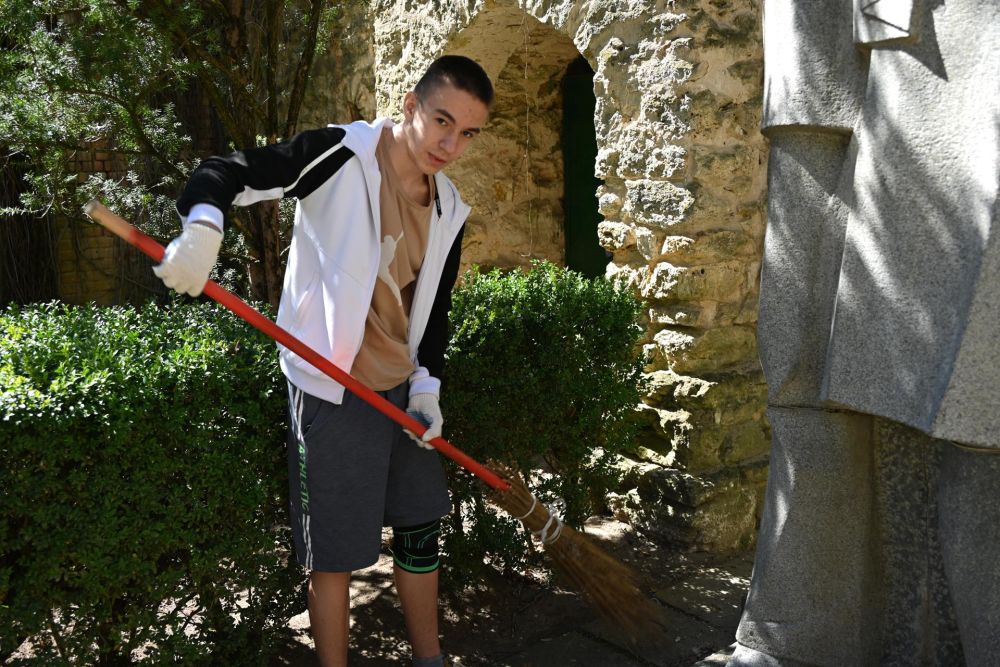 Всероссийская неделя субботников "Мы за чистоту" стартовала в Херсонской области