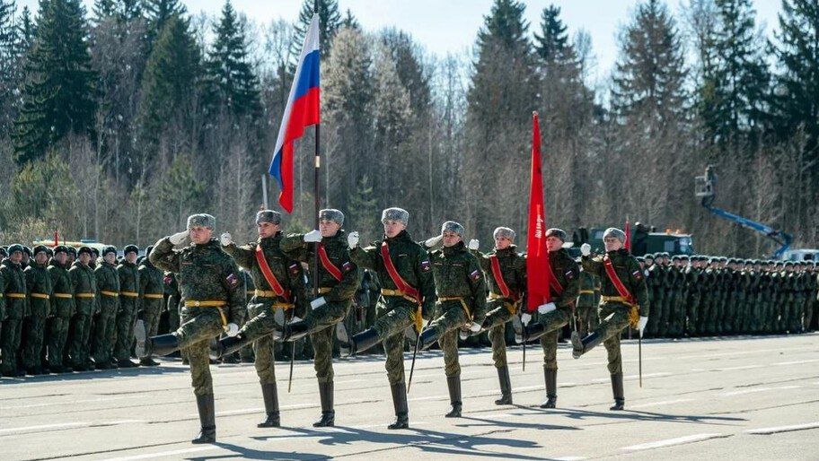 Боделан посетил репетицию Парада Победы на полигоне Алабино в Подмосковье