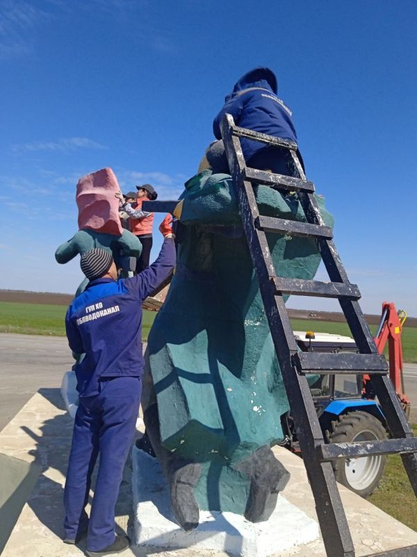 Сотрудники Ивановского ТПУ приняли участие в подготовке памятника 87-й Стрелковой дивизии в селе Первомайское к празднованию Дня Победы