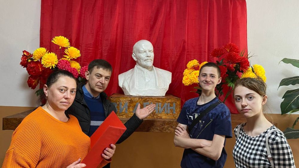 "В Новодмитровке Второй отметили День Рождения В.И. Ленина"