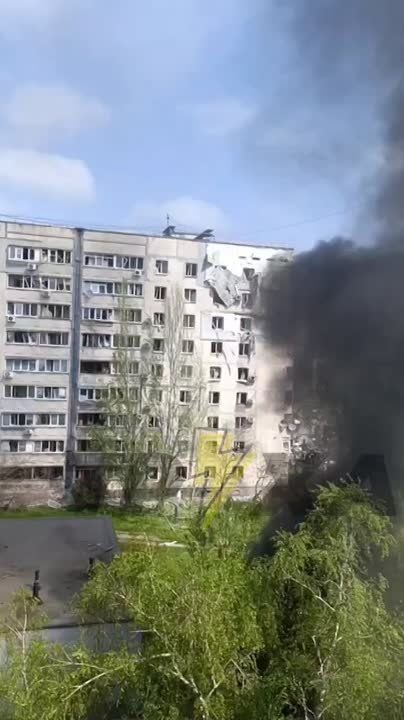 Запорожье. В следствии прилетов двое пострадавших, есть попадание в многоэтажки