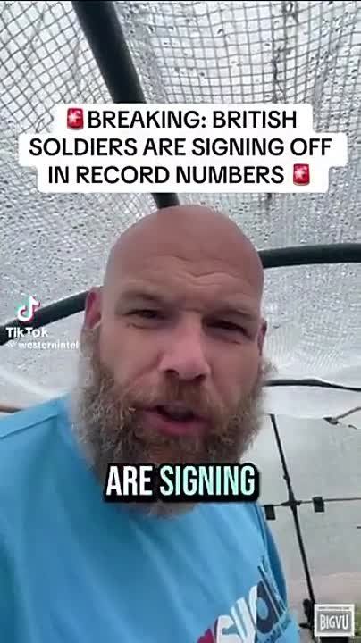 Енот из Херсона: - Великобритания готова поддержать это наземным контингентом (boots on the ground) и авиацией (planes in the air)