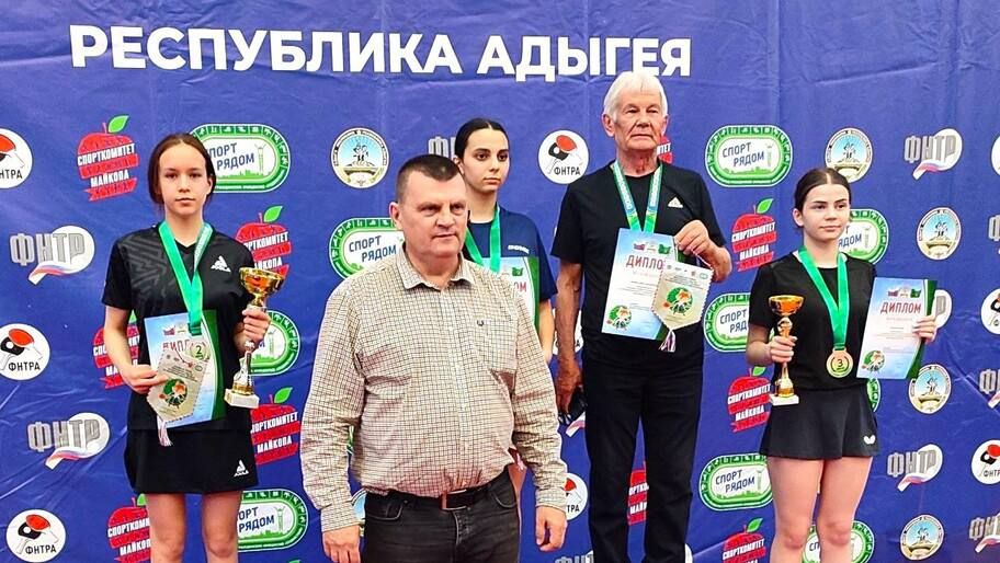 Геническая спортсменка завоевала серебро на турнире по настольному теннису в Адыгее