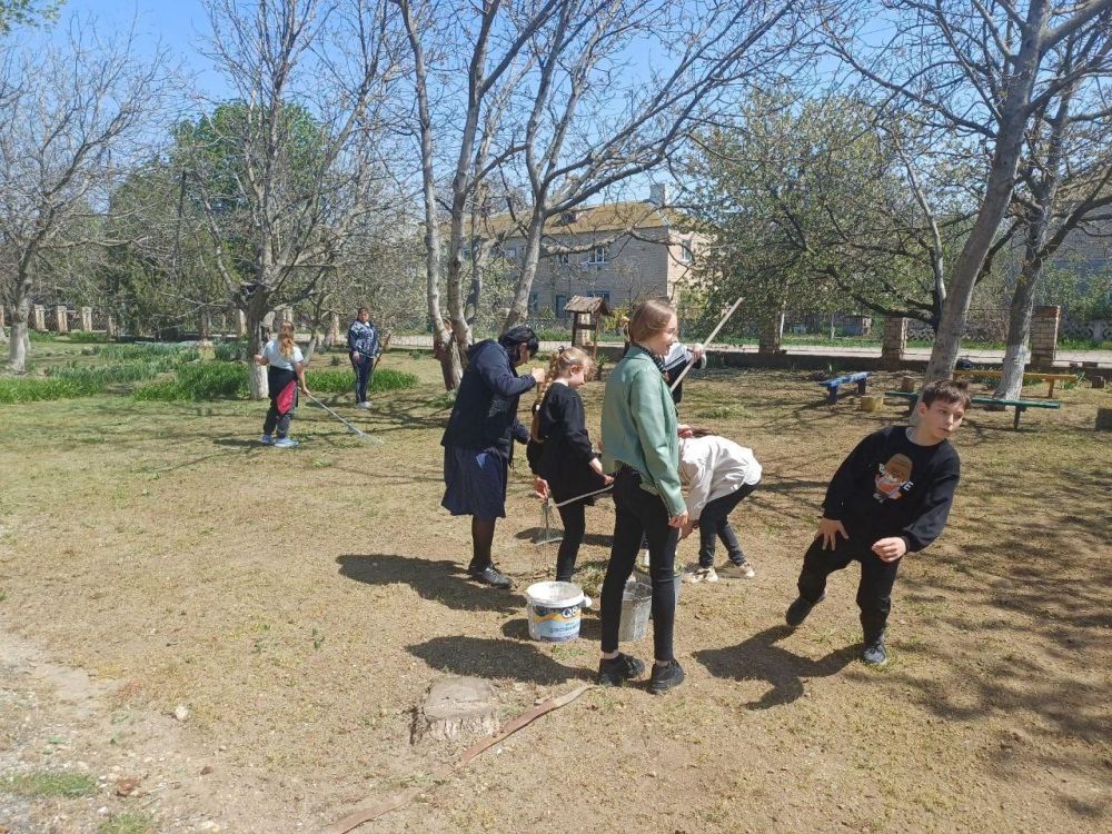 В Каланчакском округе началась высадка саженцев, полученных от шеф-региона Мордовии