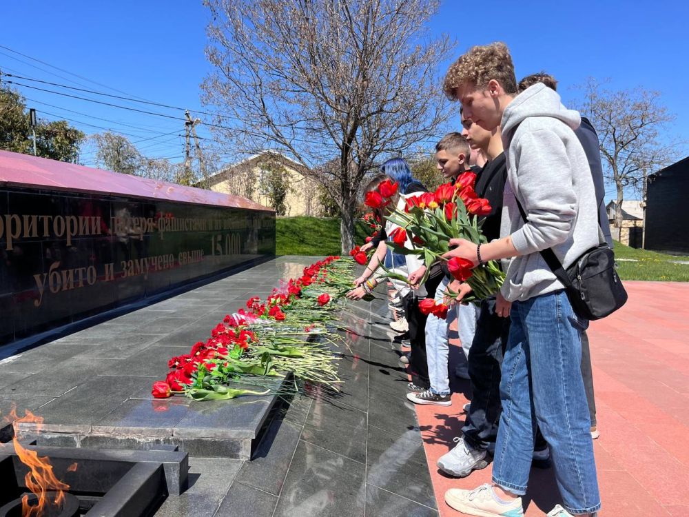 Энвер Абдураимов: Обмен опытом и помощь фронту: студенты Херсонской области и Крыма налаживают взаимоотношения