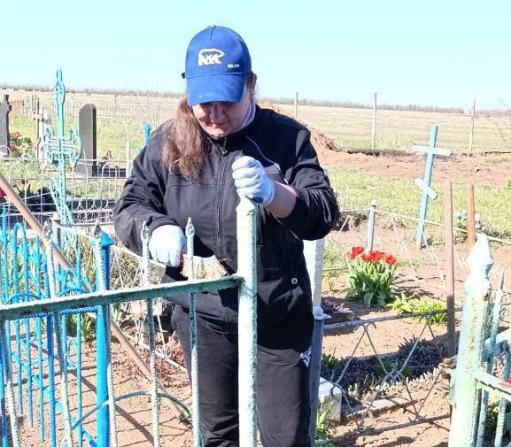 В селе Балтазаровка провели работы по благоустройству могилы неизвестного солдата