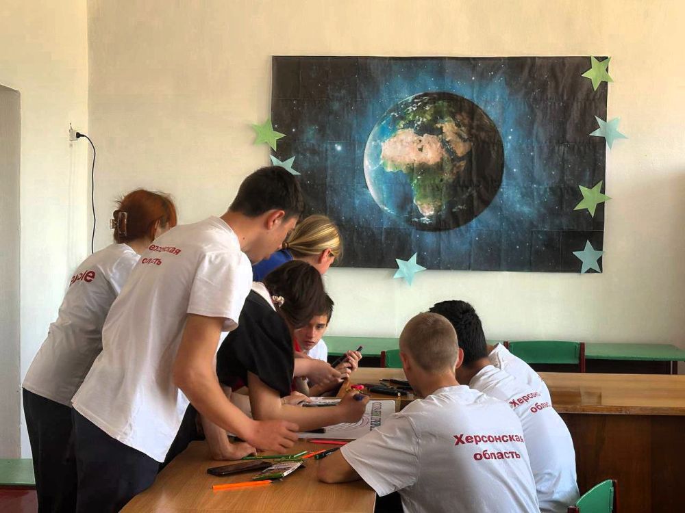 «Мосты дружбы»: телемост объединил школы из разных регионов России