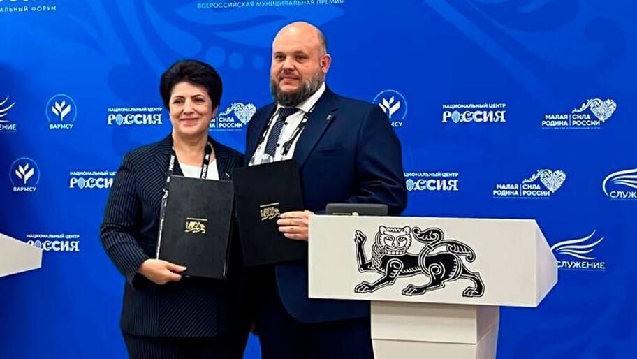 Алешкинский округ будет работать над развитием человеческого потенциала с Нефтеюганским районом ХМАО