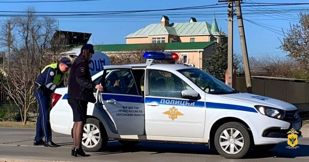 В Херсонской области сотрудники Госавтоинспекции оказали помощь 90-летнему мужчине