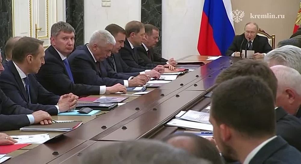 Президент: опыт СВО необходимо оперативно включать в программы обучения военнослужащих