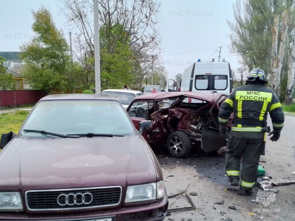 За минувшие сутки спасатели Херсонской области ликвидировали два пожара, последствия ДТП и ВОП