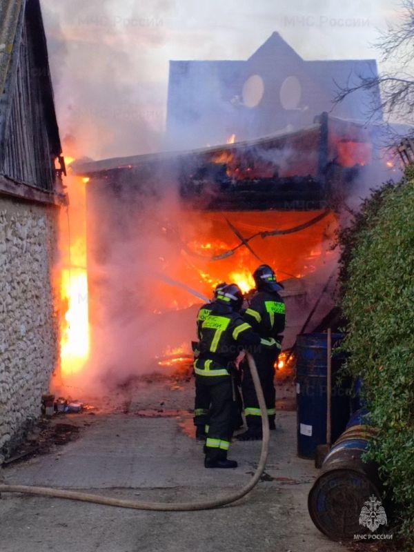 Спасатели МЧС России по Херсонской области ликвидировали пожар в Голопристанском округе