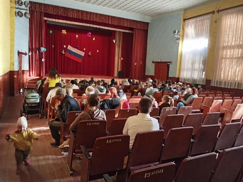 Жители Новокиевки выражают признательность цирковой труппе 'Галактика' за незабываемое шоу