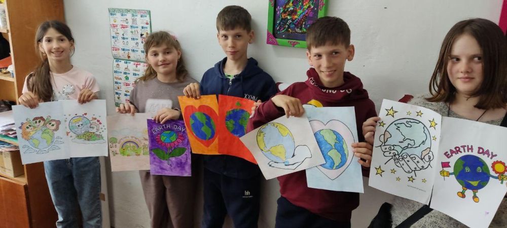 В Нижнесерогозском ЦКД прошло информационно-познавательное мероприятие для участников кружка "Чудо-ручки"