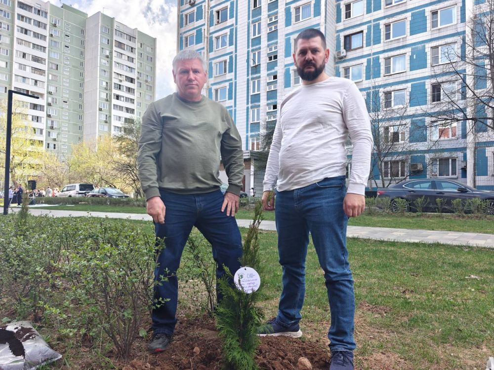 Представители Минприроды Херсонской области присоединились к акции "Сад памяти" в Москве