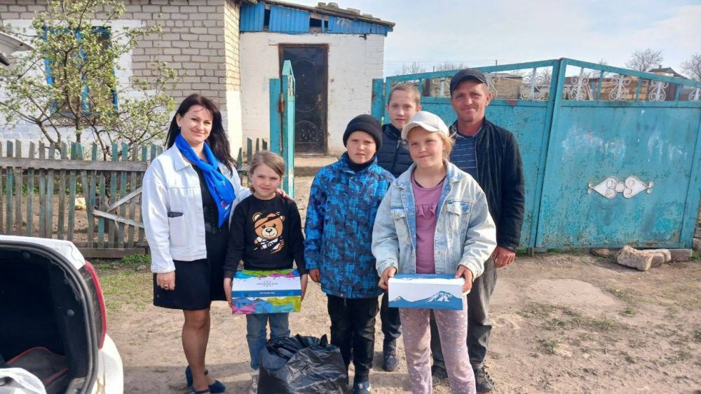 ОТДАВАЯ- ПОЛУЧАЕМ БОЛЬШЕ!. Эта публикация о благодарности! Благодарности за каждодневные маленькие добрые дела и поступки, которые мы не всегда замечаем! Благодарим за электроэнергию; за воду; за чистые улицы; службы...