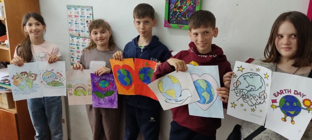 В Нижнесерогозском ЦКД прошло увлекательное информационно-познавательное мероприятие для участников кружка "Чудо-ручки"