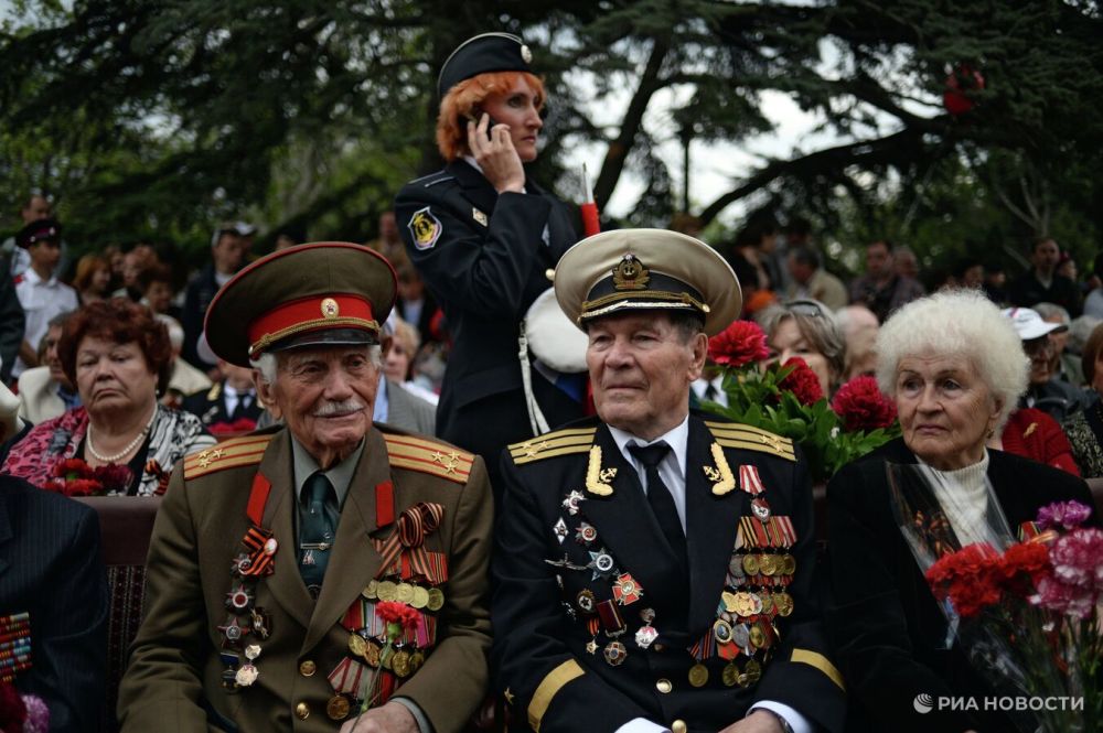 ����� 320 ����� ��������� �������� ������� � 80-����� ������