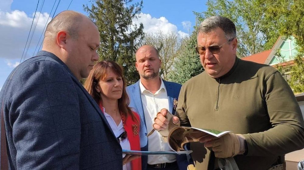 Заместитель министра строительства и ЖКХ РФ посетил Алешкинский округ