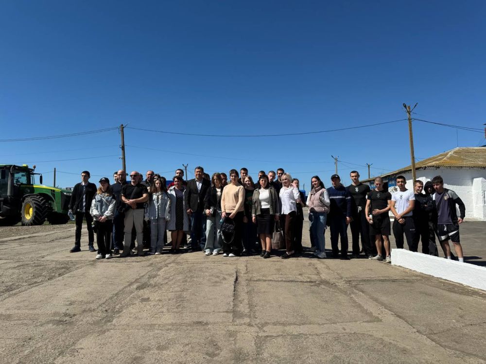 Херсонская зерновая компания приняла участие в проведении Дня открытых дверей для старшеклассников