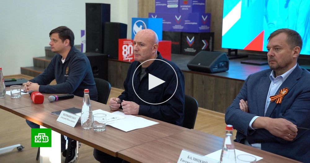 Чернышенко посетил Херсонскую область и встретился с волонтерами