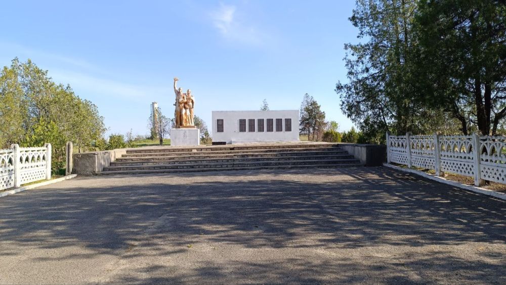 � ���������� ������������ 80-� ��������� ������� ������ �������� ���������� �� ������ ���������� ���������� � ����������, ����������� ������� ������������� �����