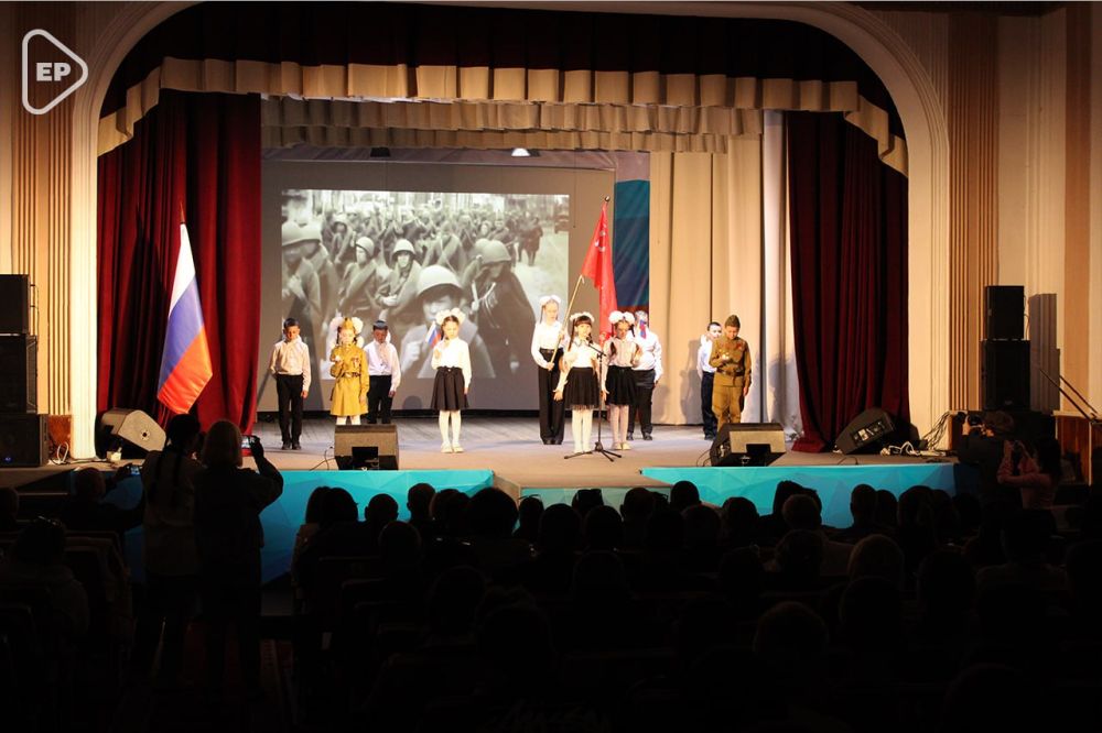 В Геническе при поддержке «Единой России» прошел финал областного этапа межрегионального творческого конкурса «Мы — наследники Победы!»