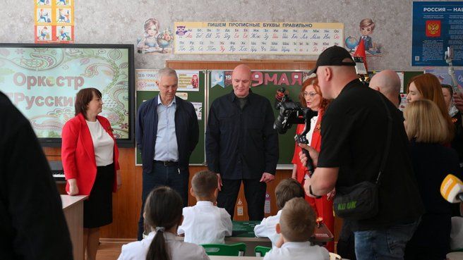 Дмитрий Чернышенко поблагодарил учителей и наставников школ Херсонской области за сохранение исторической памяти
